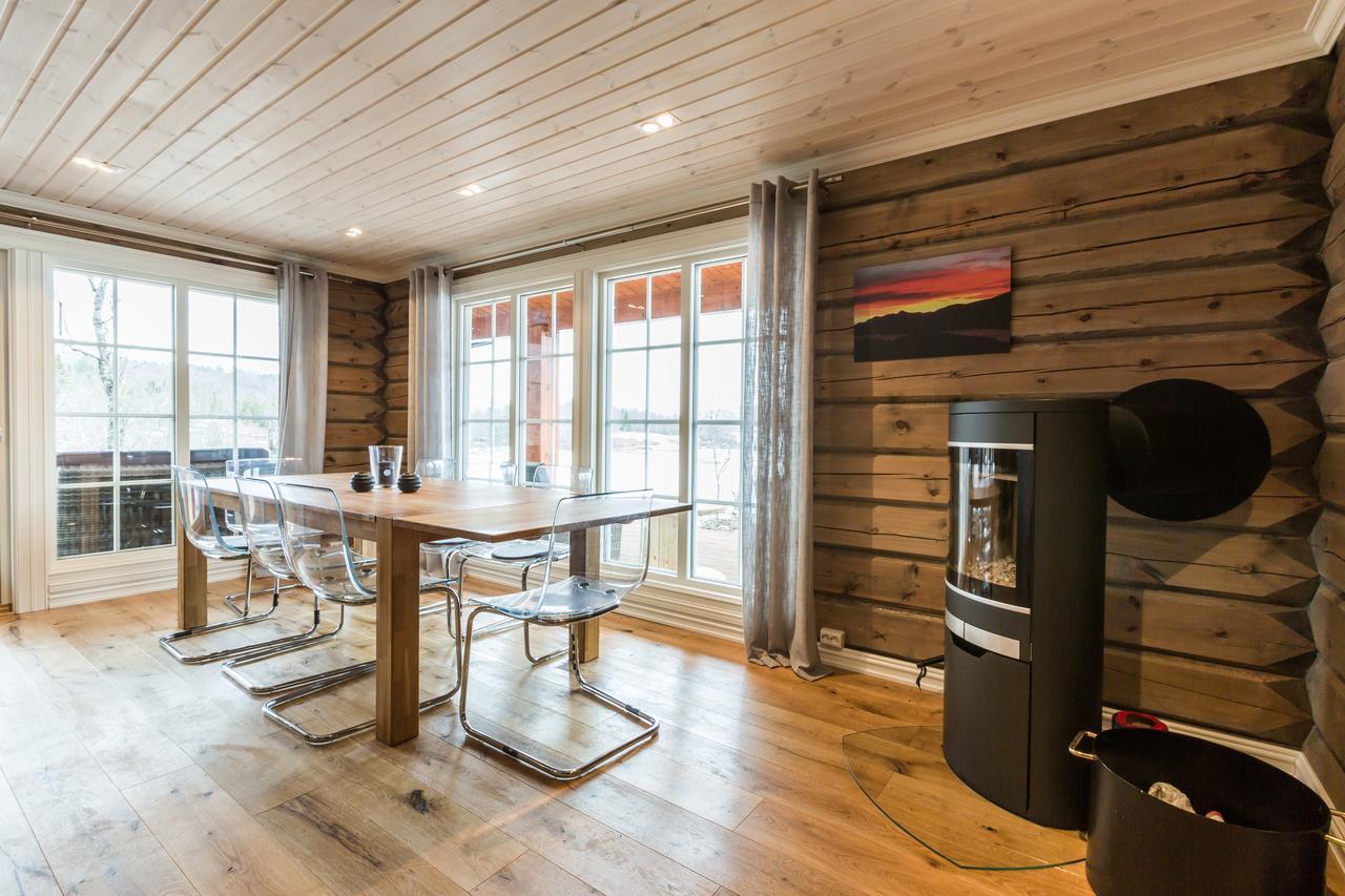 Lake View Apartment 4 Bedrooms Brunstad エクステリア 写真